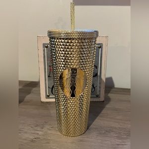 Good Starbucks Holiday cup